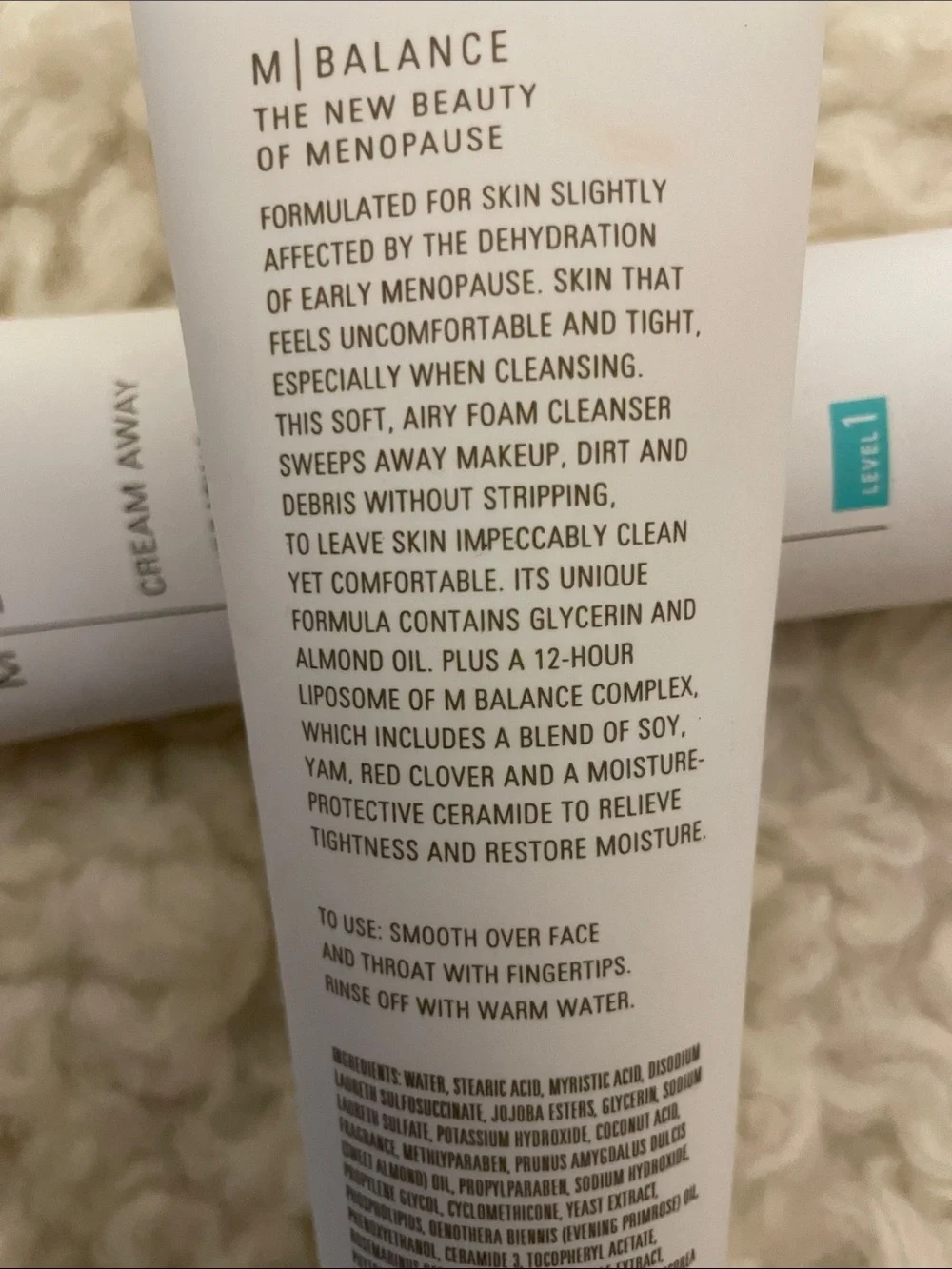 Cream Away Hydrating Facial Cleanser - White